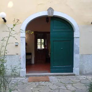  Bed & Breakfast A Casa Di Ale Italia